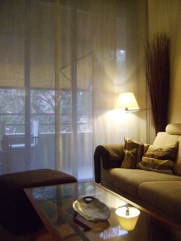 Apartment Guell Barcelona Room photo
